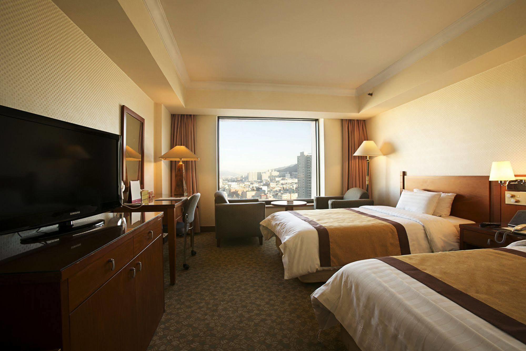 Hotel Paragon Busan Exterior photo